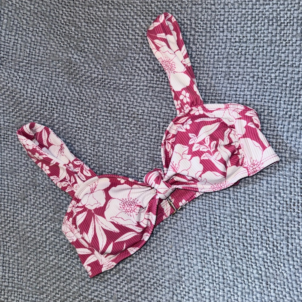 Xhilaration Pink and White Floral Bikini Top